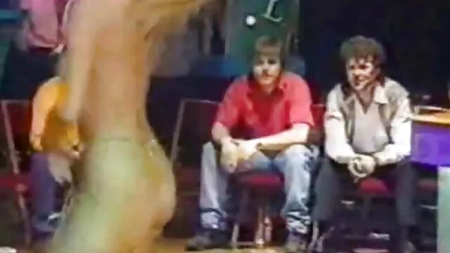 Brązowa Dziewczyna Pieniądze darmowe filmy porno z dziadkami