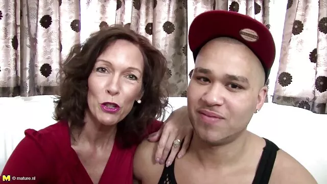 Mulatka to Twarz jego dziewczyny darmowe porno z dziadkiem