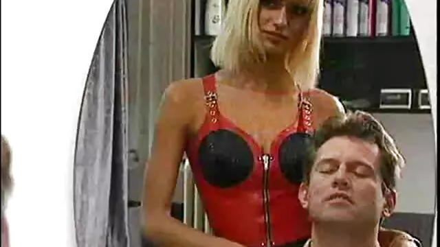 Cała trójka uprawia seks, murzynki darmowe porno a potem robi selfie.