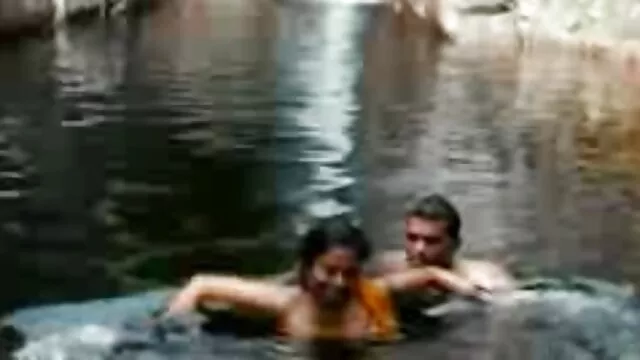 Tłuszcz z dojrzale darmowe filmy kurczaka w rozwoju wielkiego