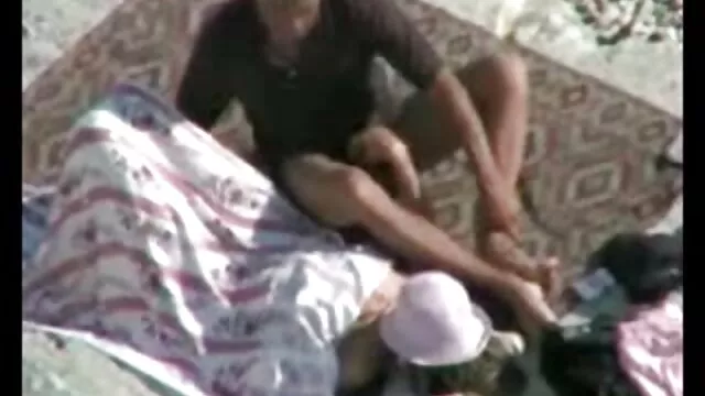 Facet niecierpliwie patrzy w czarny Rozmiar polskie filmy erotyczne za darmo ropy zerżnij jego żonę