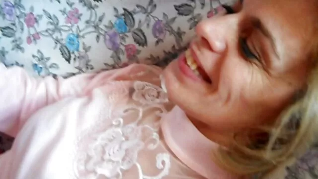 Ukryte kamery publiczna rzeczywistość naga kobieta w łazience darmowe porno matka i syn