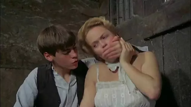 Wycięta ramka filmy sex za darmo przywiązana do ust