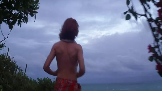 Kobieta patrzyła z apetytem na męża, który brutalne darmowe filmy porno stał