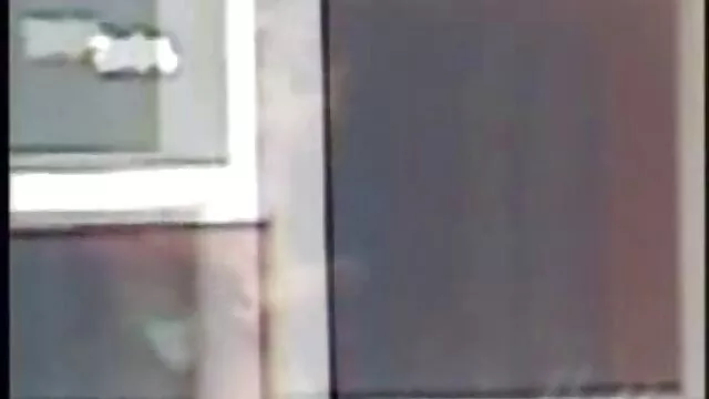 Stary darmowe sex filmiki erotyczne pchnął swoim kutasem dziewczynę