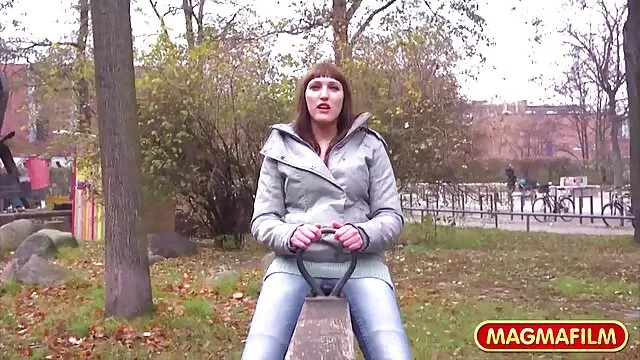 Julia-stare meble ze spodniami na nogi stołu darmowe filmy se