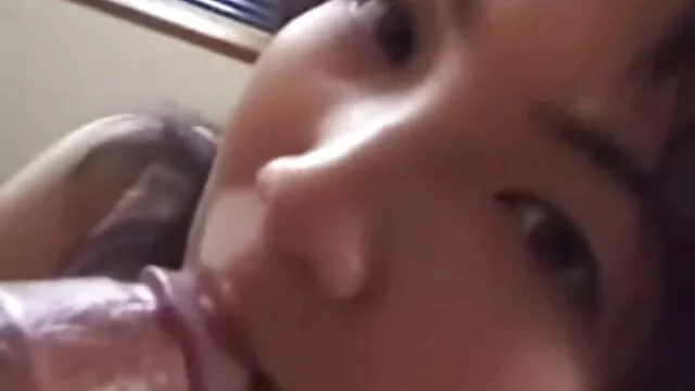 Kobieta w butach na wysokich obcasach tupie darmowe sex filmiki na niewolnicę, Małe cycki