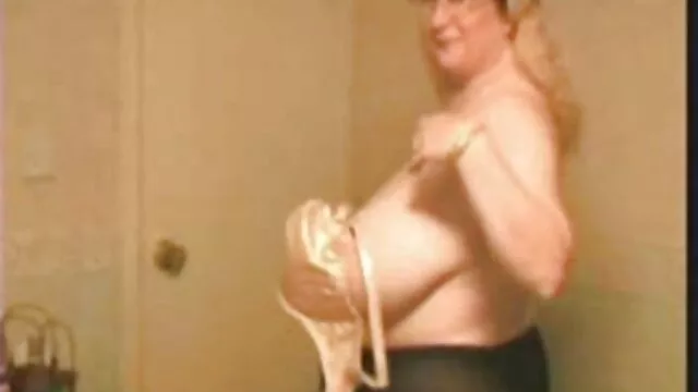 Dwóch darmowe filmy porno bez logowania zamaskowanych mężczyzn zaatakowało niemiecką poduszkę